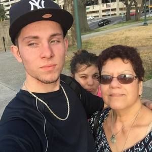 Meet your Posher, Eva